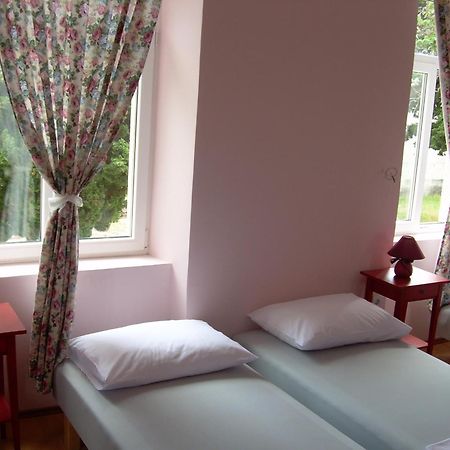 Phara Hostel Gdinj Εξωτερικό φωτογραφία